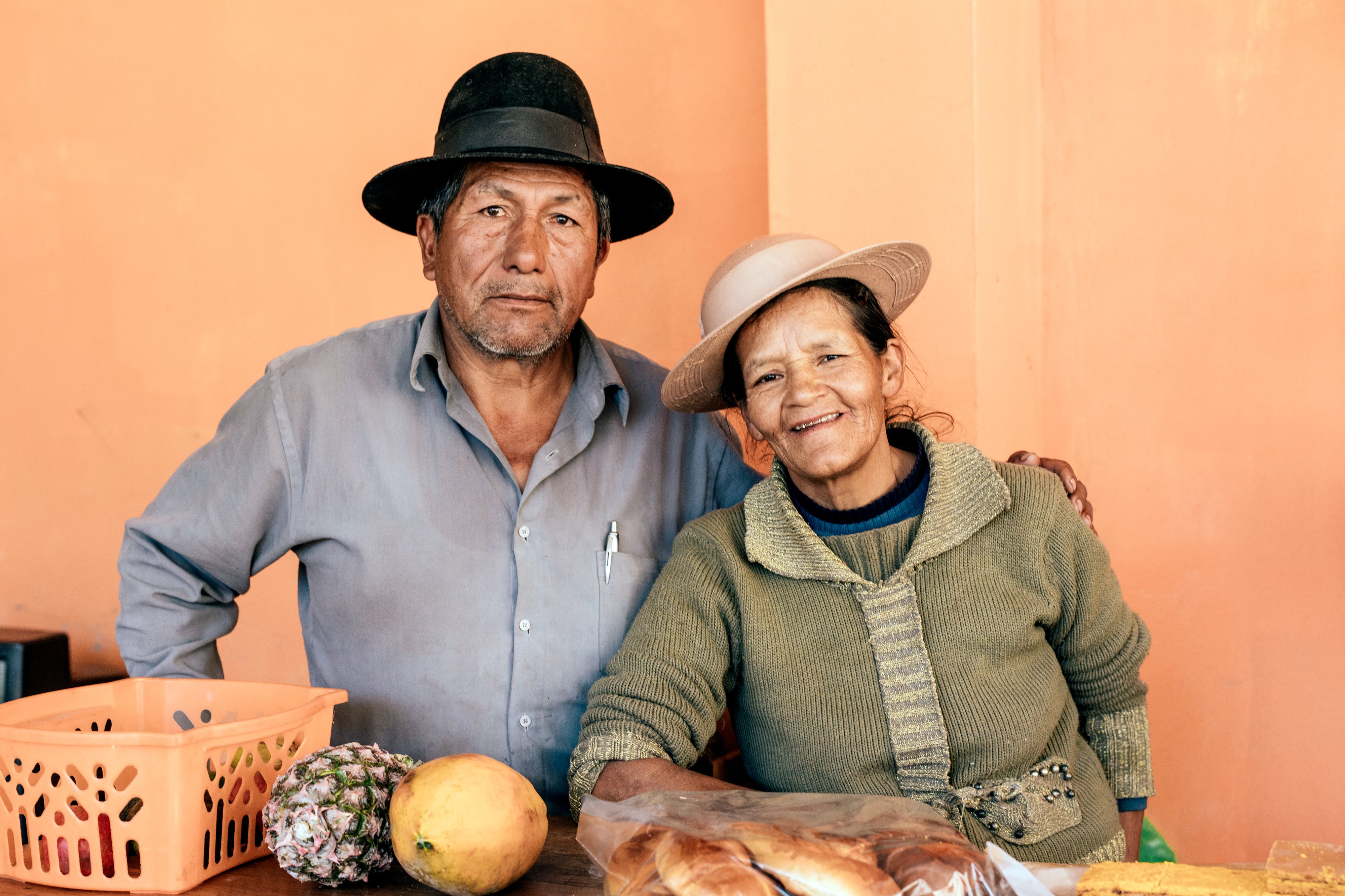 Peru couple on orange background